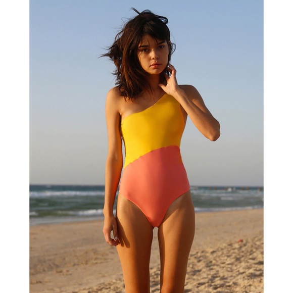 Sébastien | Surie One-Piece One Shoulder Colorblock Swimsuit - Picture 2 of 8